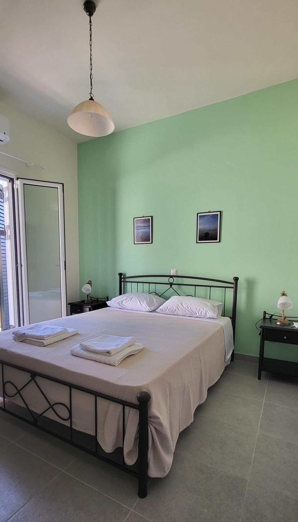 Stamatis House - In The Center Of Lakka Paxosアパートメント エクステリア 写真